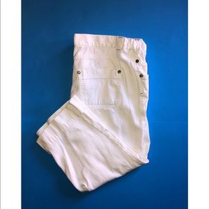 Liz lang Maternity Capri